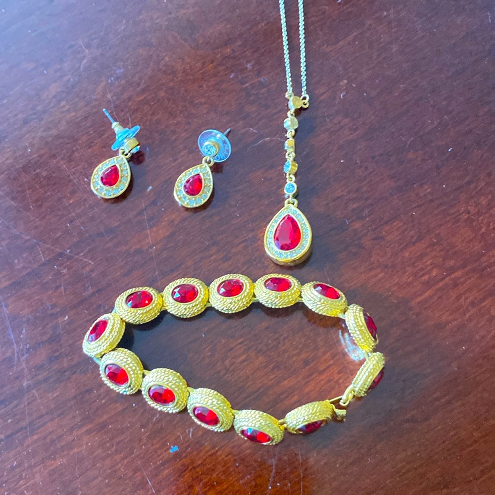 Garnet jewelry set necklace, earrings & bracelet